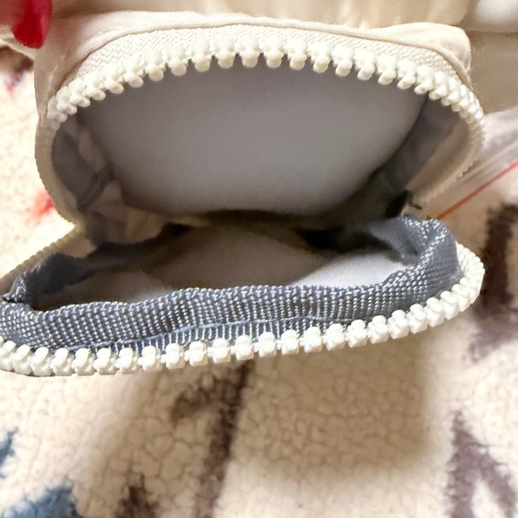 Adidas Cream Mini Backpack – Lightweight & Stylish - Picture 10 of 11